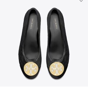 ☀️NEW☀️Tory Burch Black Quilted Flats